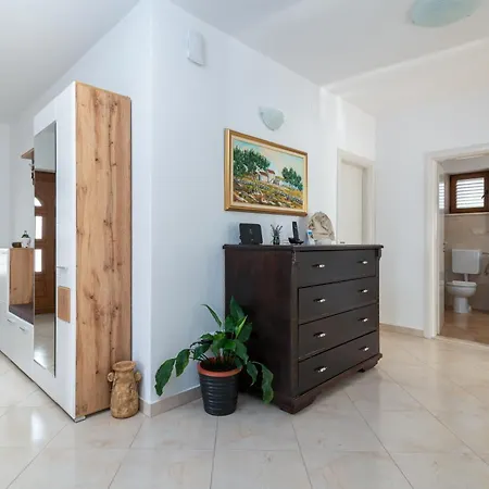 Apartamento Apartman Domi Trogir