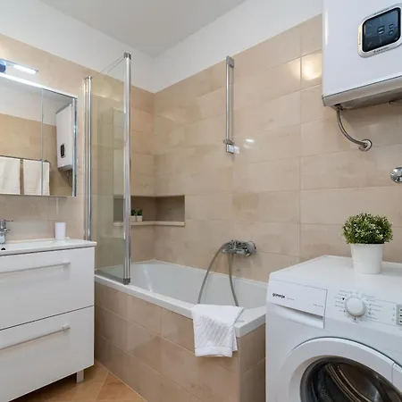 Apartman Domi Apartment